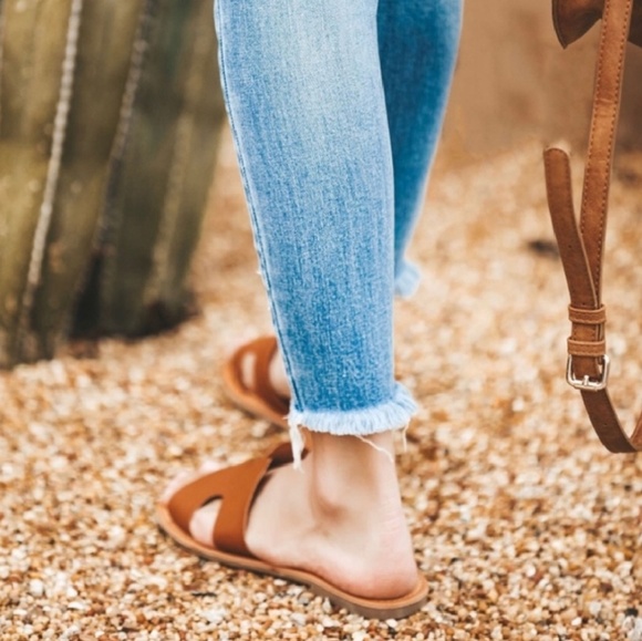 Cognac Slide Sandals Vegan Leather Trendy Summer - Picture 3 of 8